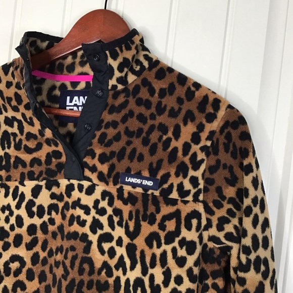 Lands’ End Leopard Print Fleece Pullover Size Small. - Picture 3 of 7